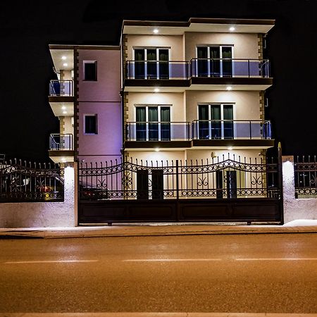 Apartments Krstovic 수토모레 외부 사진