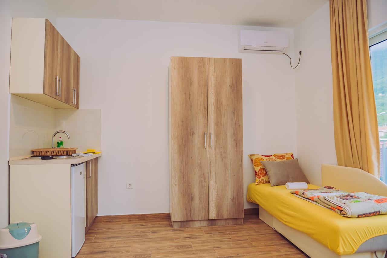 Apartments Krstovic 수토모레 외부 사진